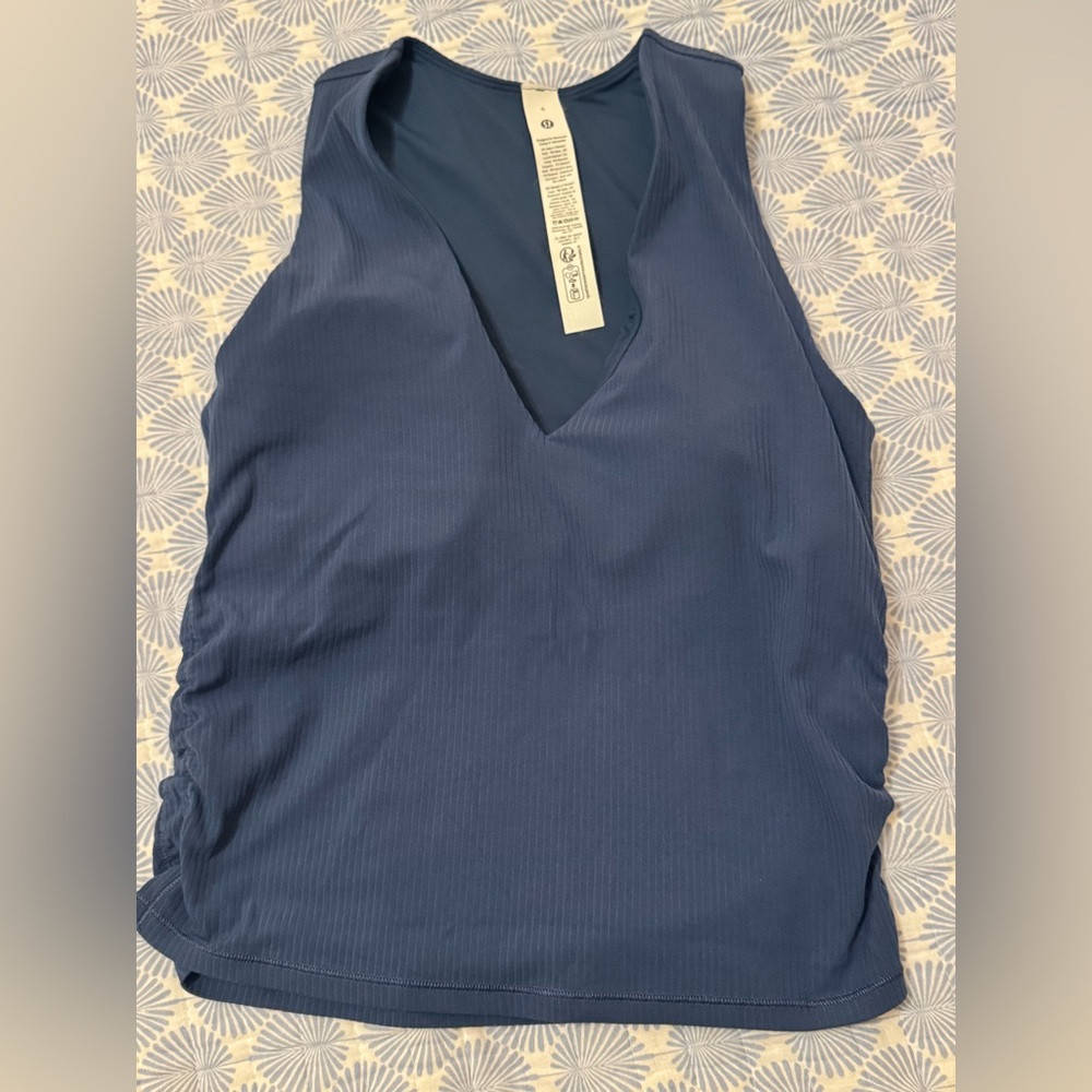 Lululemon blue tank